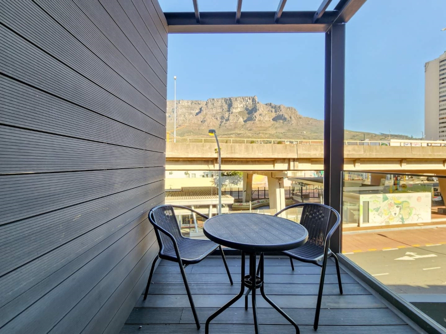 2 Bedroom Property for Sale in Gardens Western Cape